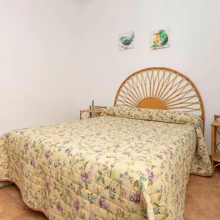 - 4 Bedrooms - 0275 Apartment *