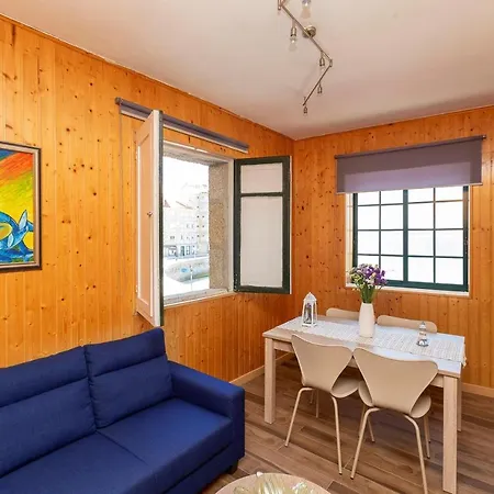- 4 Bedrooms - 0275 * Sanxenxo